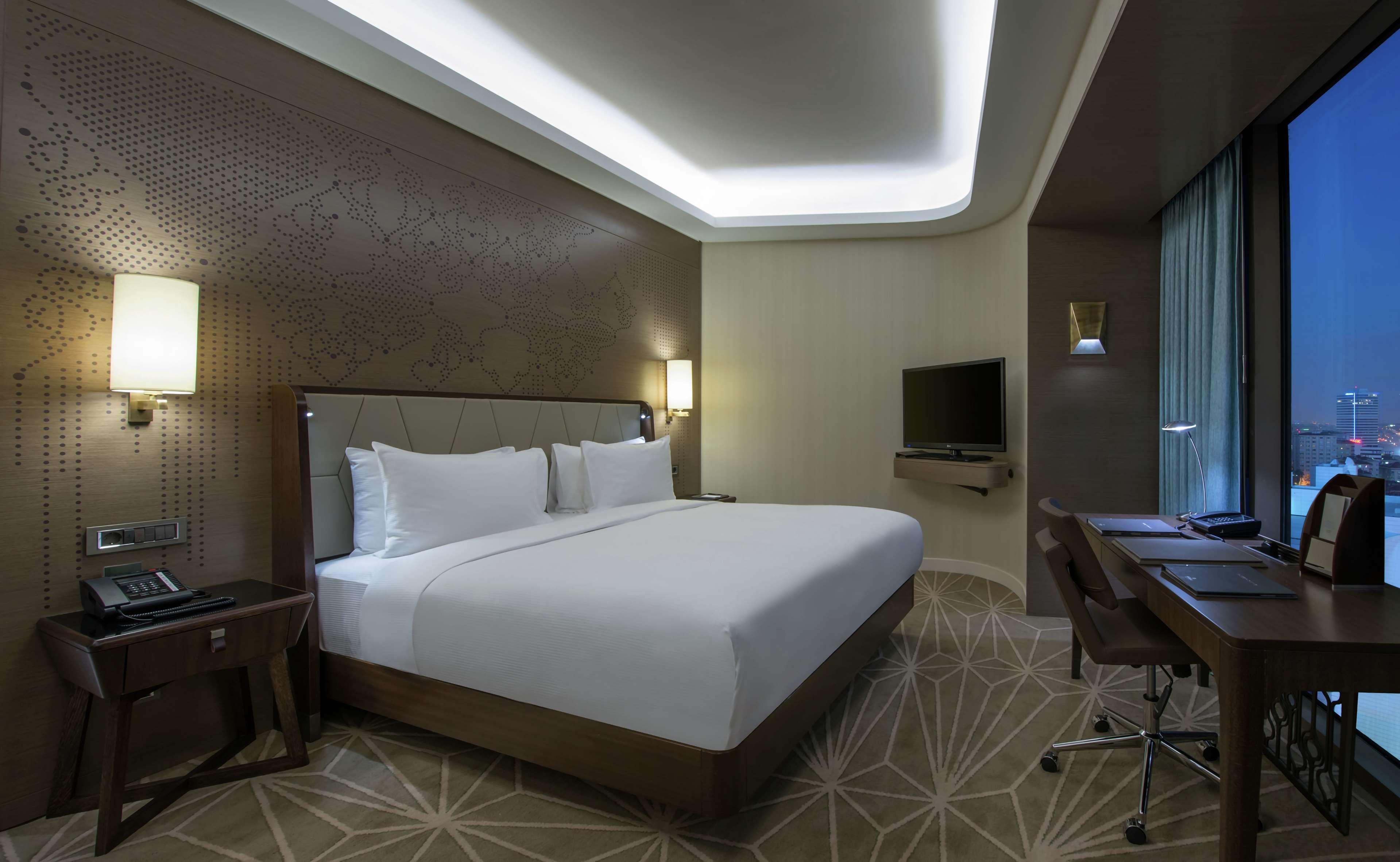 Hotel Hilton Istanbul Kozyatagi Zewnętrze zdjęcie A room at the hotel