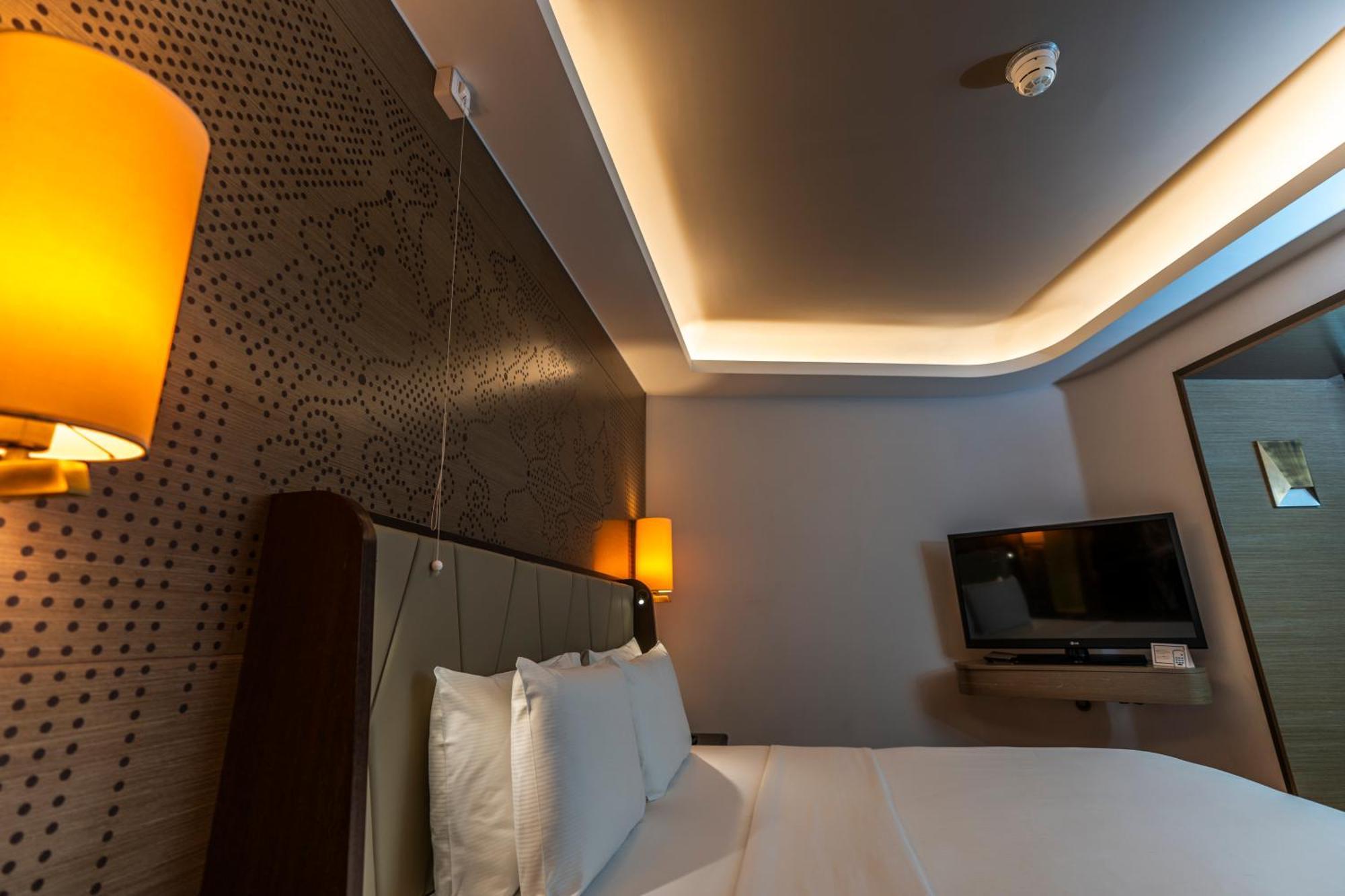 Hotel Hilton Istanbul Kozyatagi Zewnętrze zdjęcie A room at the hotel