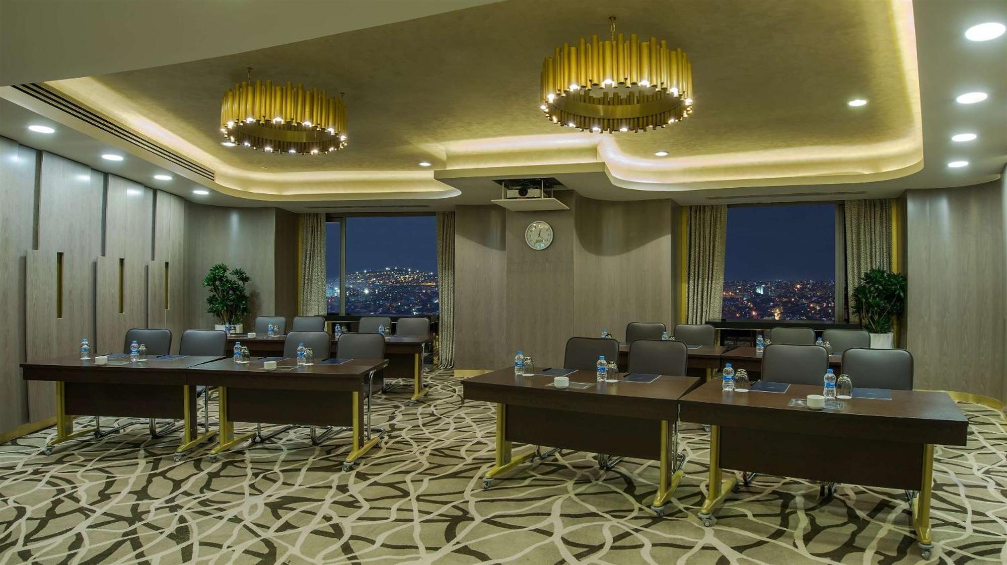 Hotel Hilton Istanbul Kozyatagi Zewnętrze zdjęcie