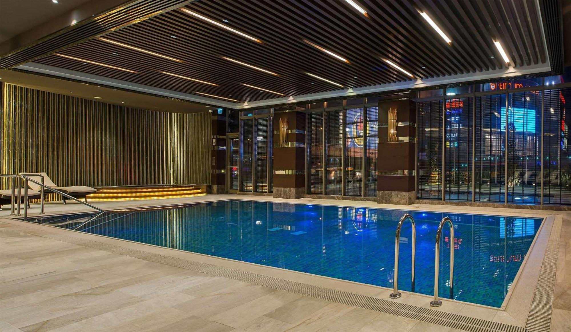 Hotel Hilton Istanbul Kozyatagi Zewnętrze zdjęcie